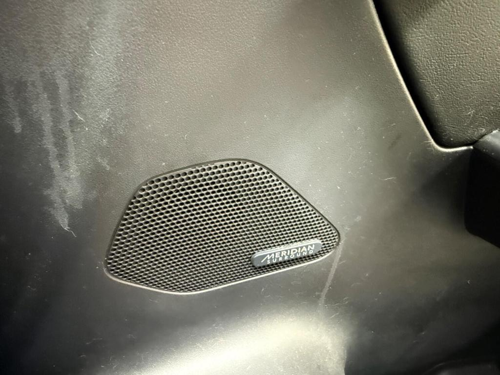 
								Jaguar F-Pace 2019 Automatic (S8) full									