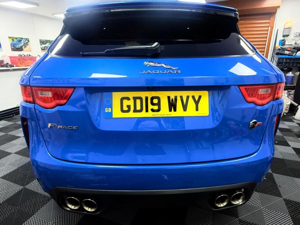 
								Jaguar F-Pace 2019 Automatic (S8) full									