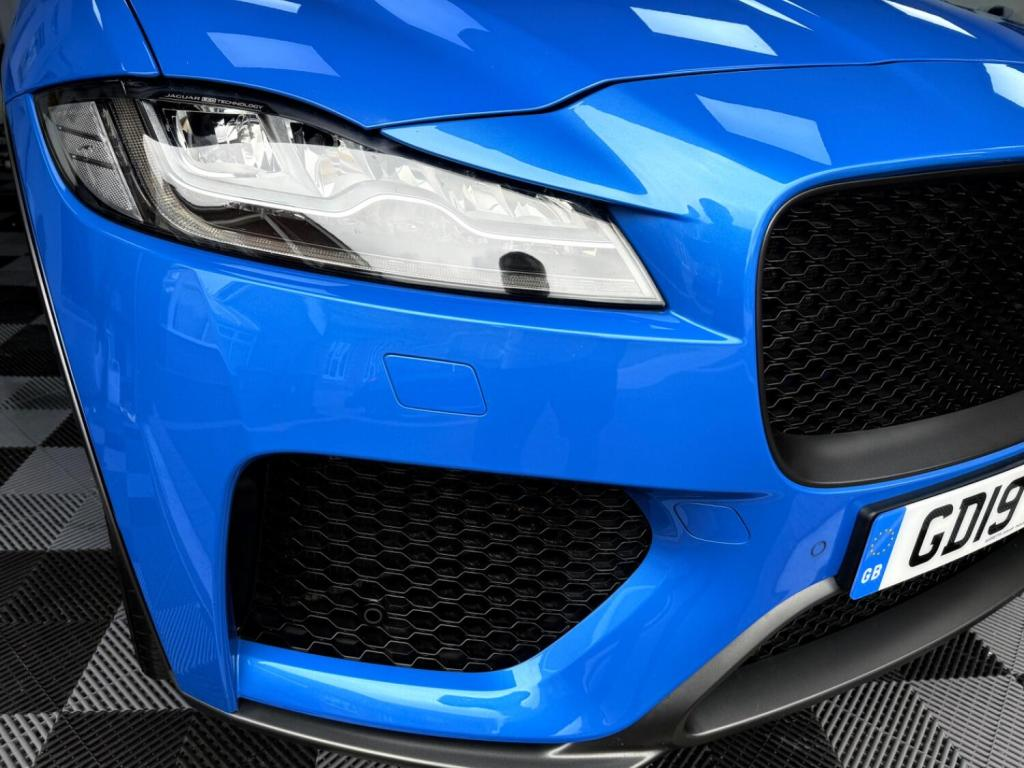 
								Jaguar F-Pace 2019 Automatic (S8) full									