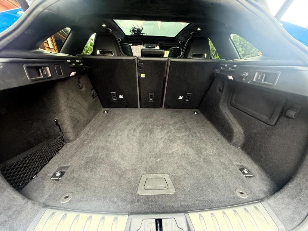 
								Jaguar F-Pace 2019 Automatic (S8) full									