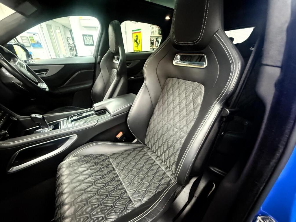 
								Jaguar F-Pace 2019 Automatic (S8) full									