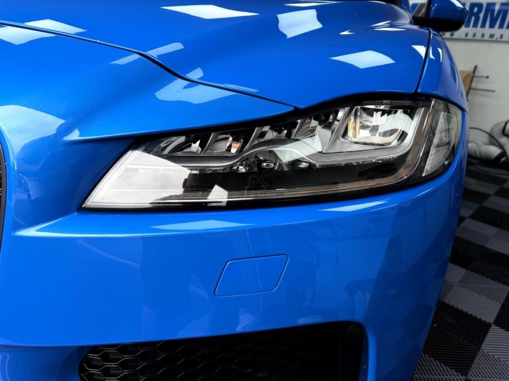 
								Jaguar F-Pace 2019 Automatic (S8) full									