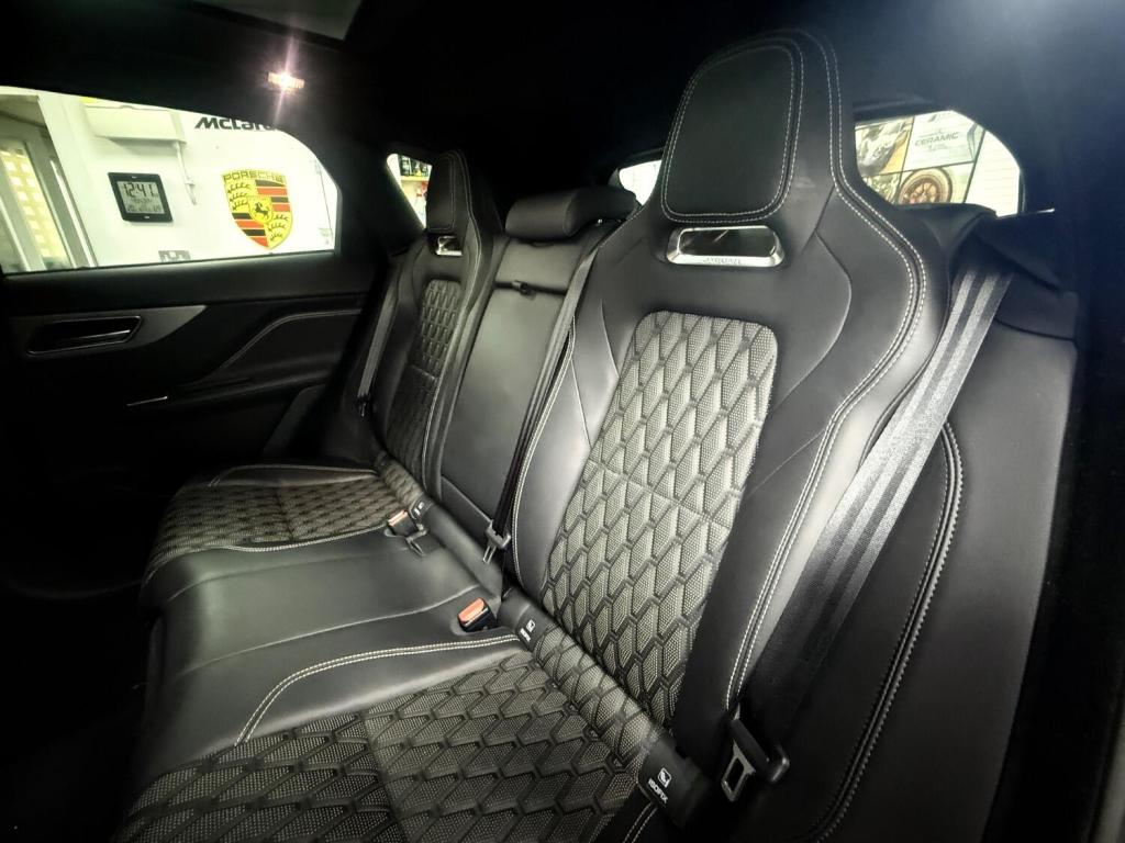 
								Jaguar F-Pace 2019 Automatic (S8) full									