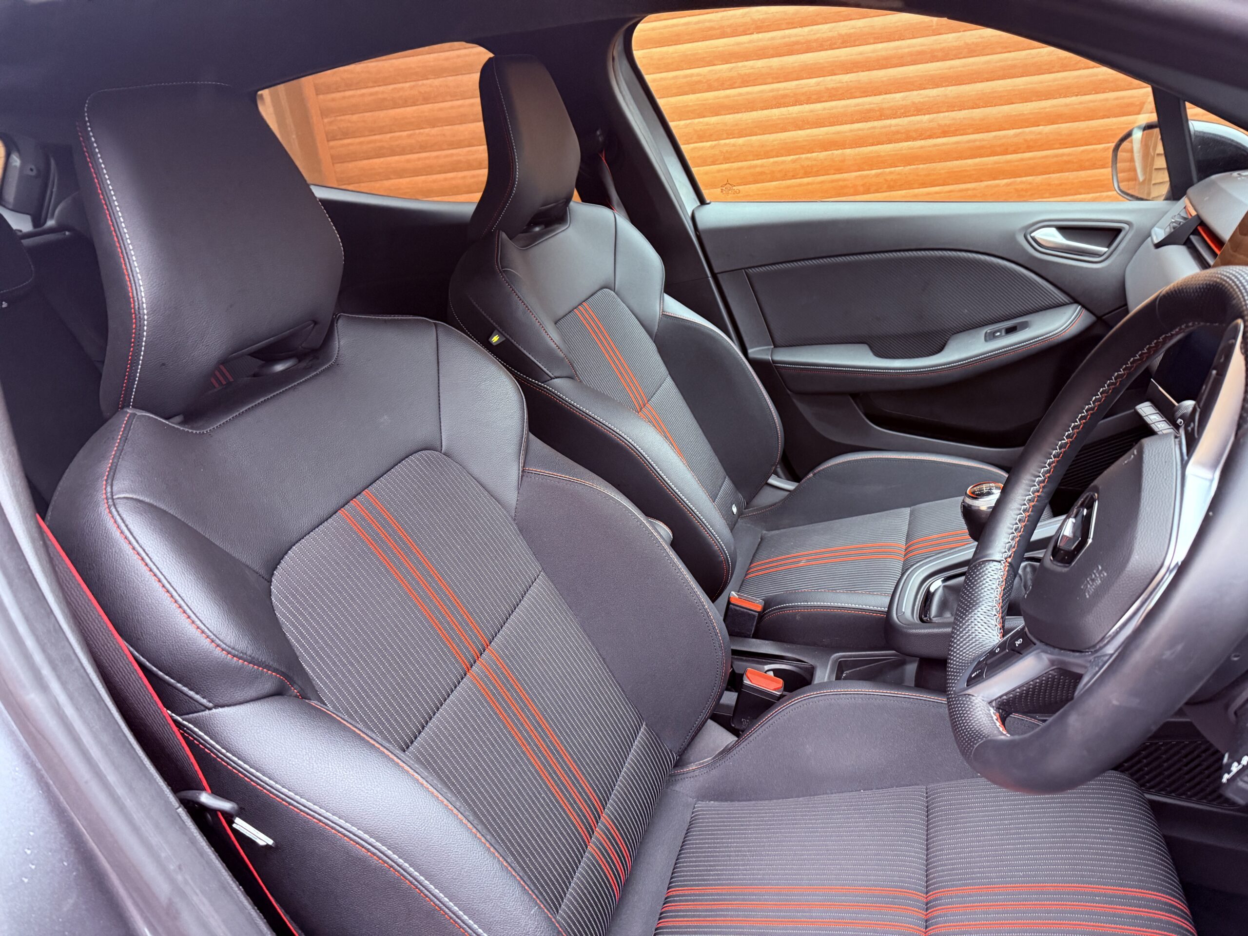 
								Renault Clio R.S. Line 2023 Hatchback full									