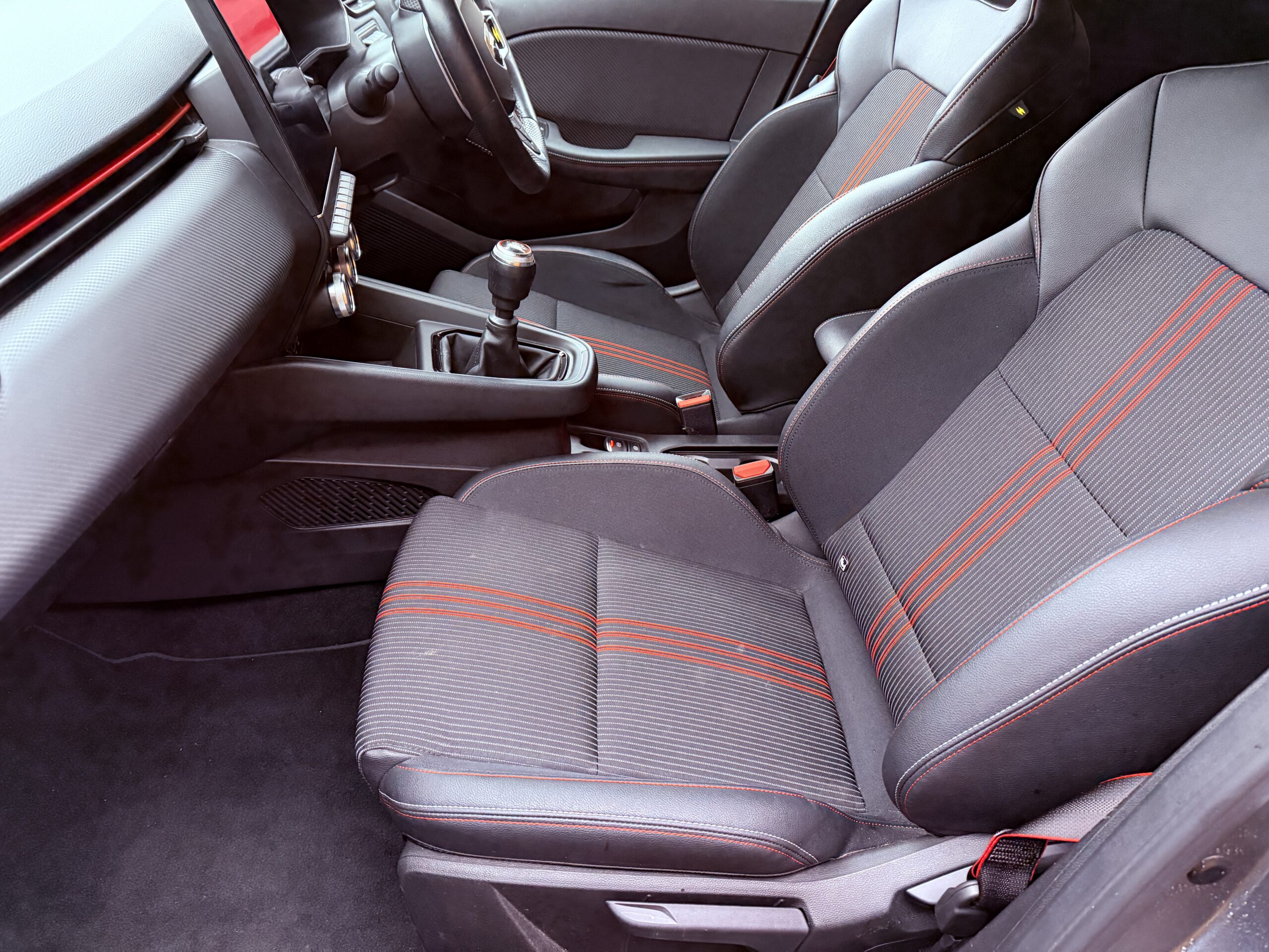 
								Renault Clio R.S. Line 2023 Hatchback full									