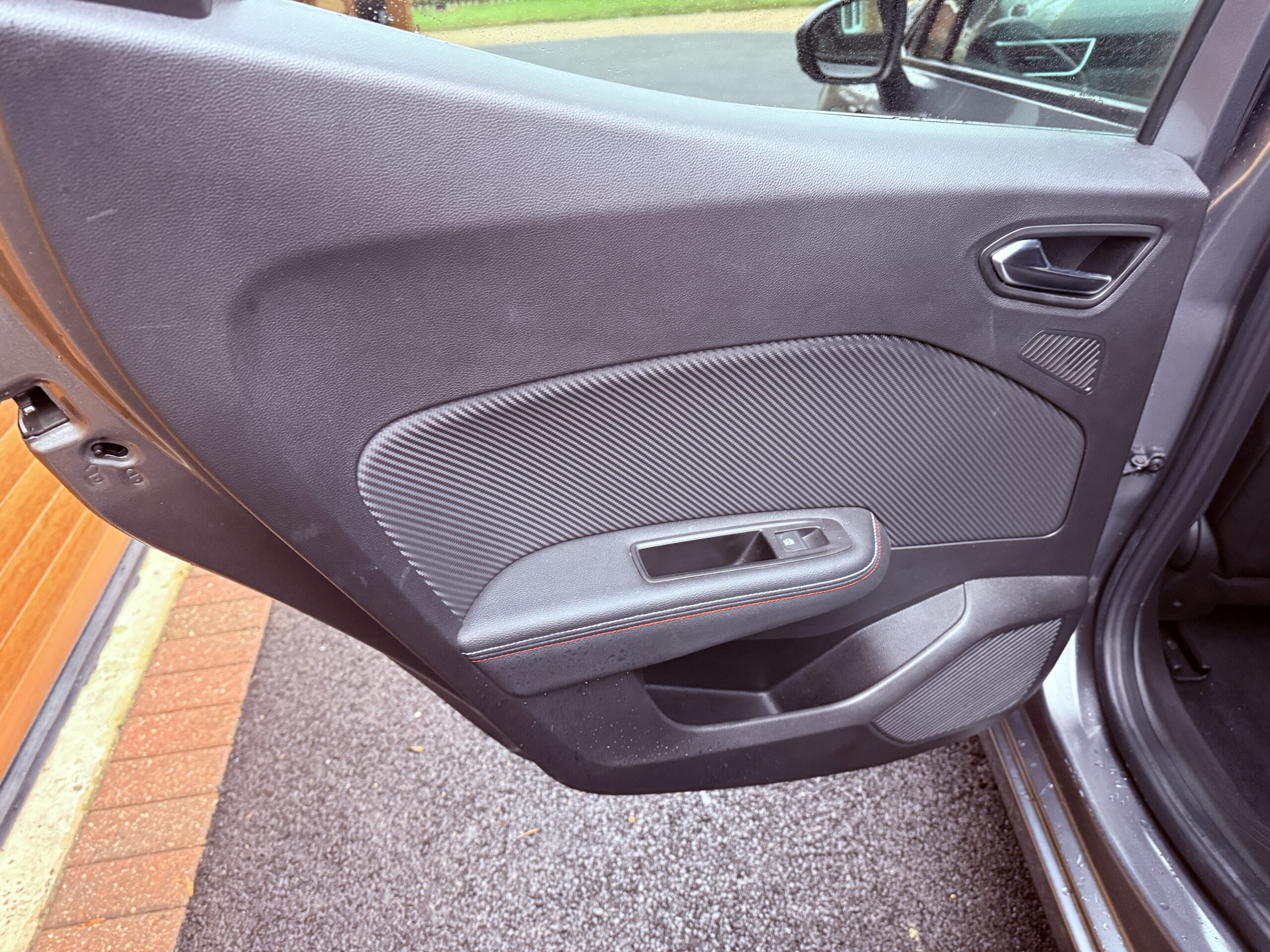 
								Renault Clio R.S. Line 2023 Hatchback full									