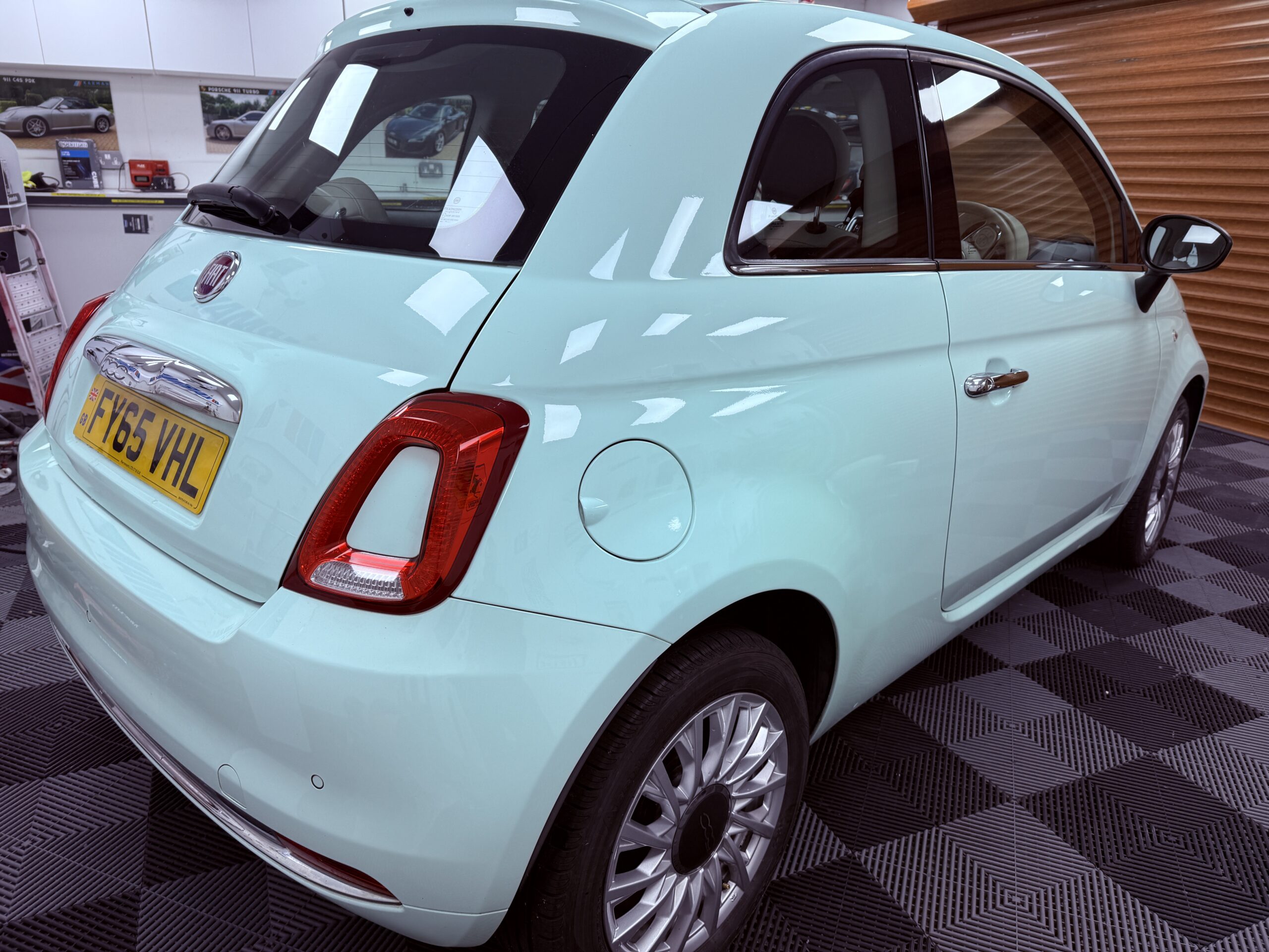 
								Fiat 500 2015 LOUNGE Hatchback full									
