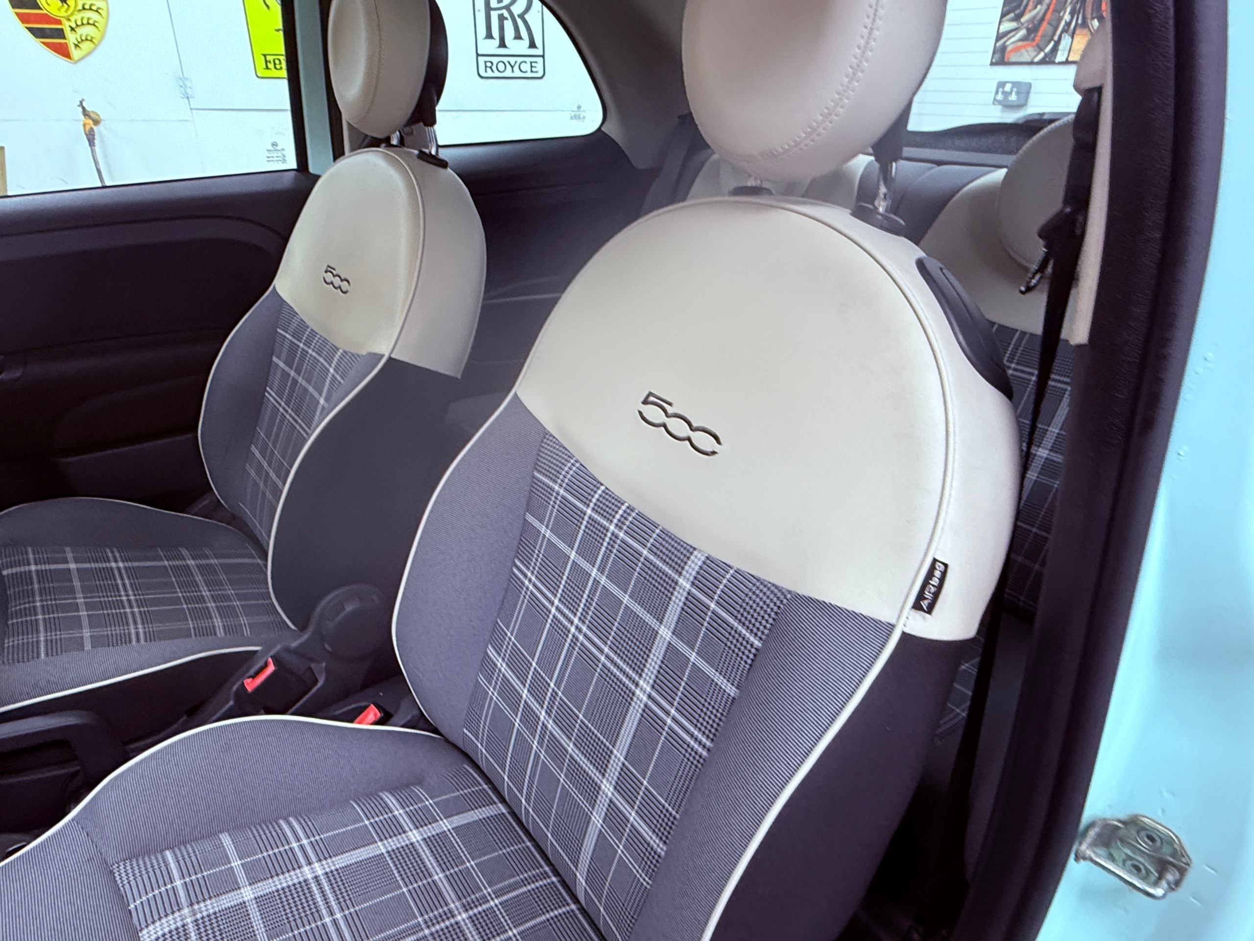 
								Fiat 500 2015 LOUNGE Hatchback full									