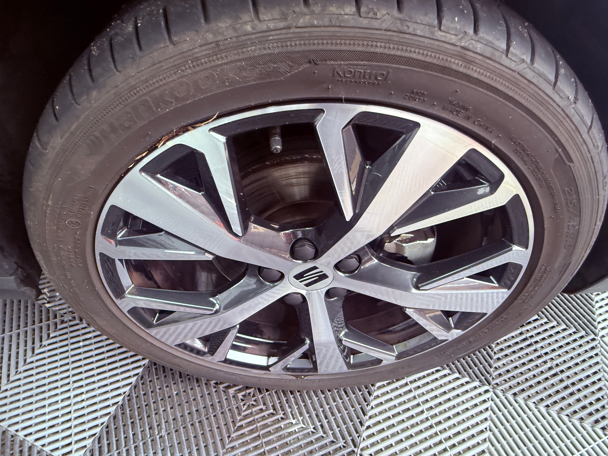 
								Seat Arona,2024 Hatchback, 9600 miles!!! full									