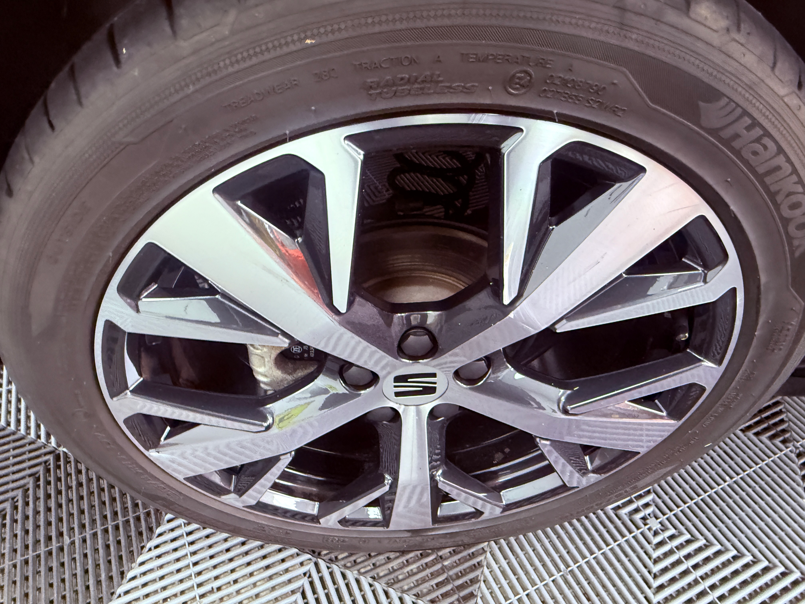 
								Seat Arona,2024 Hatchback, 9600 miles!!! full									