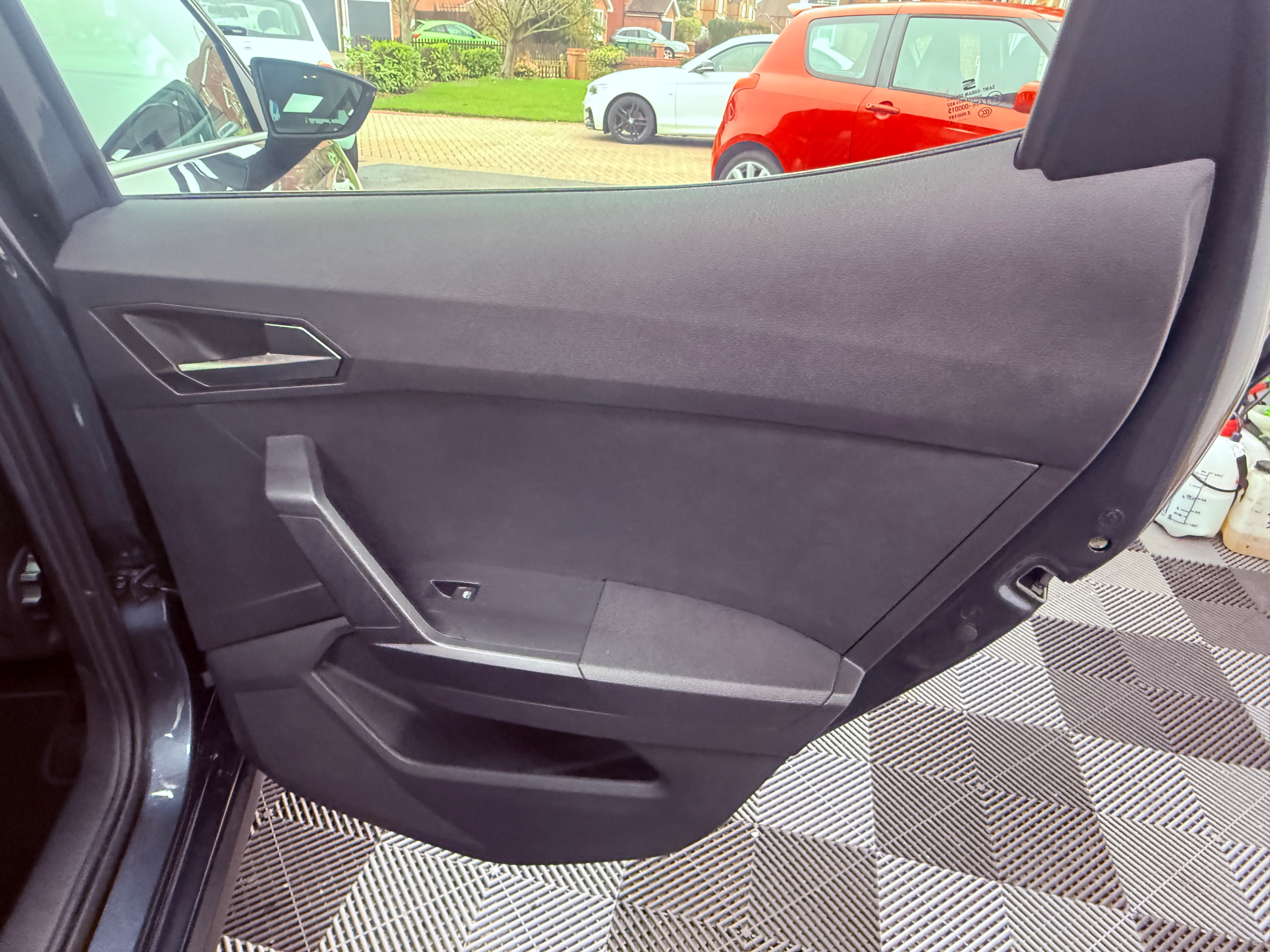 
								Seat Arona,2024 Hatchback, 9600 miles!!! full									