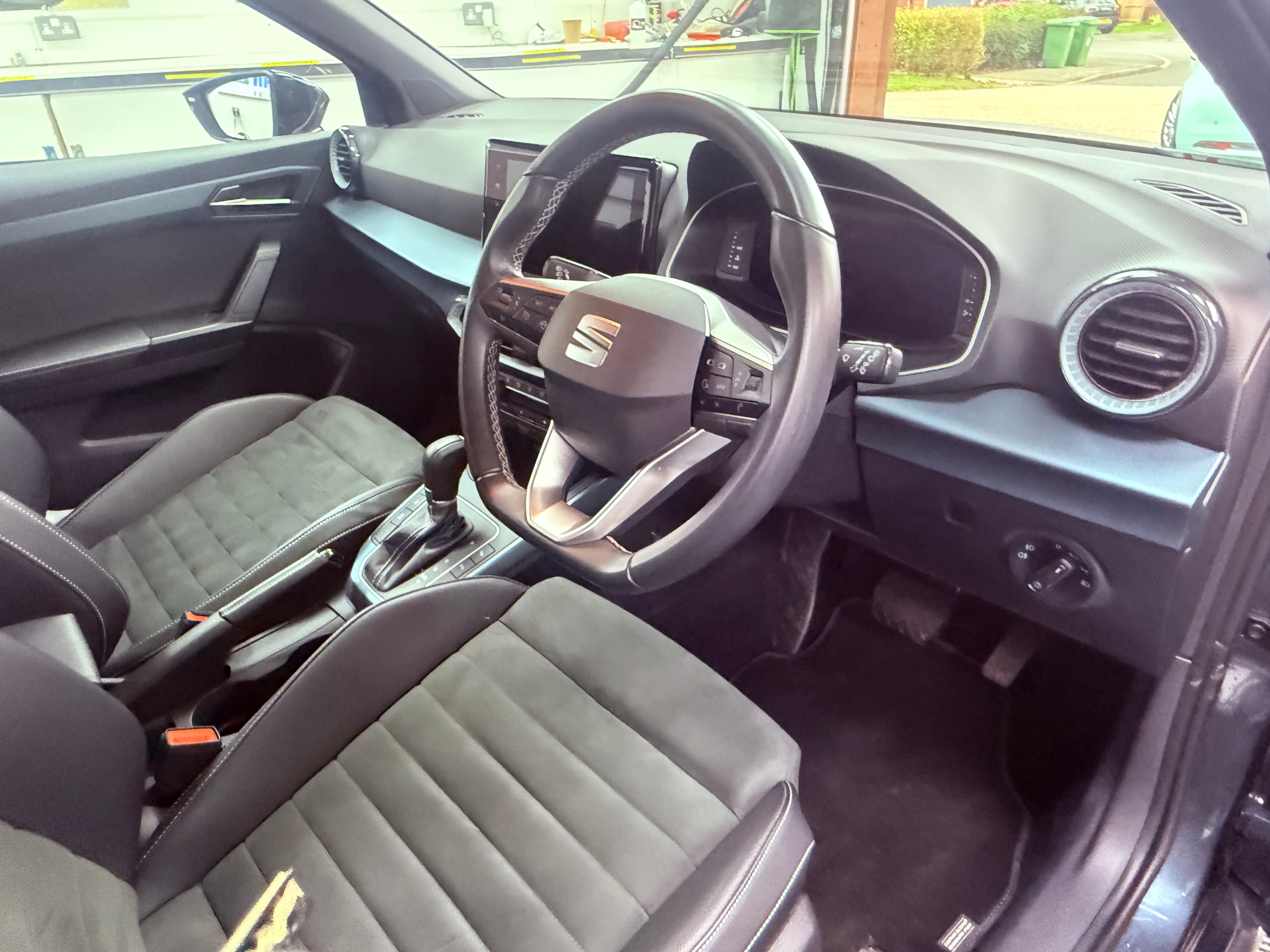 
								Seat Arona,2024 Hatchback, 9600 miles!!! full									