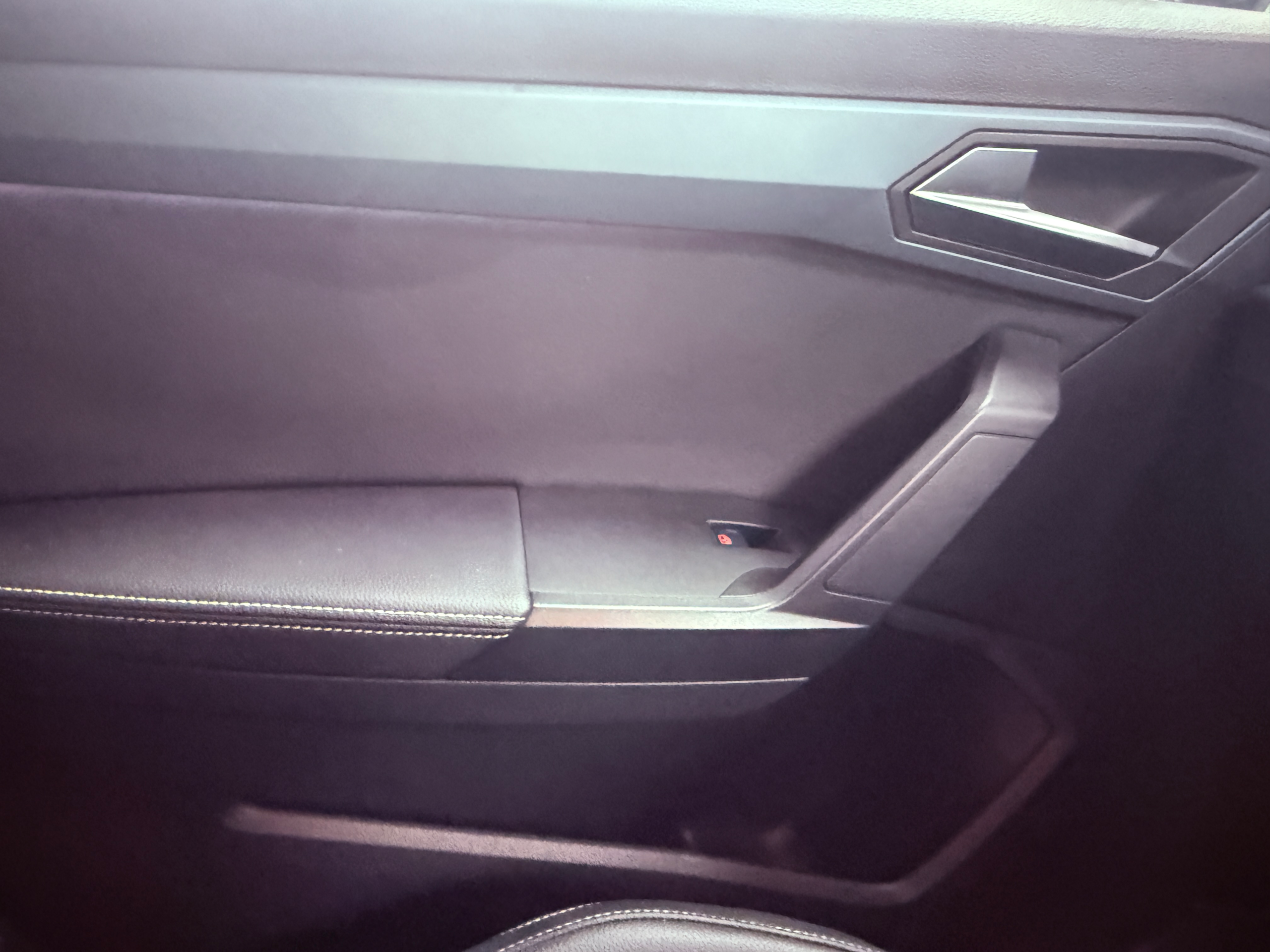 
								Seat Arona,2024 Hatchback, 9600 miles!!! full									