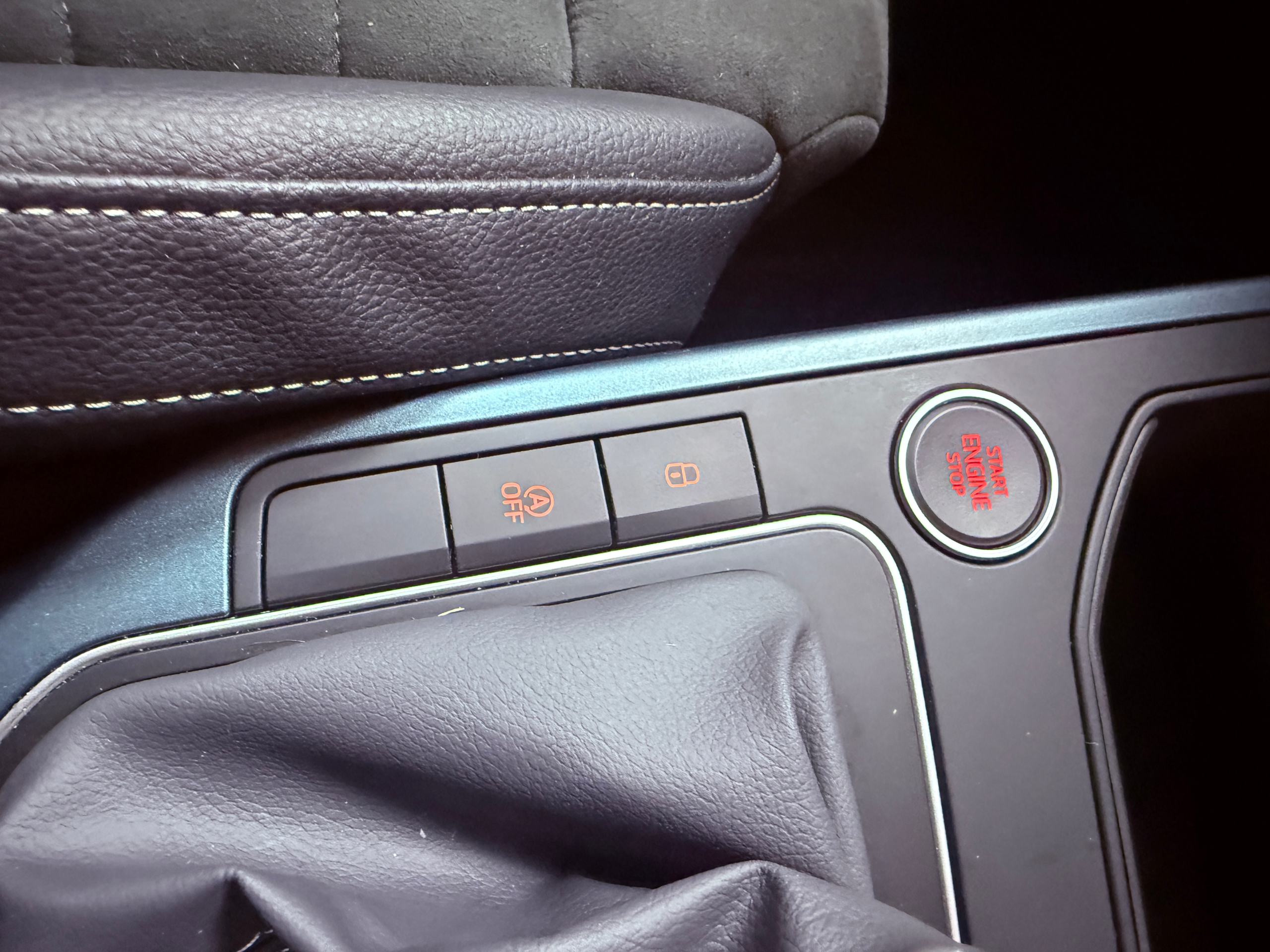 
								Seat Arona,2024 Hatchback, 9600 miles!!! full									