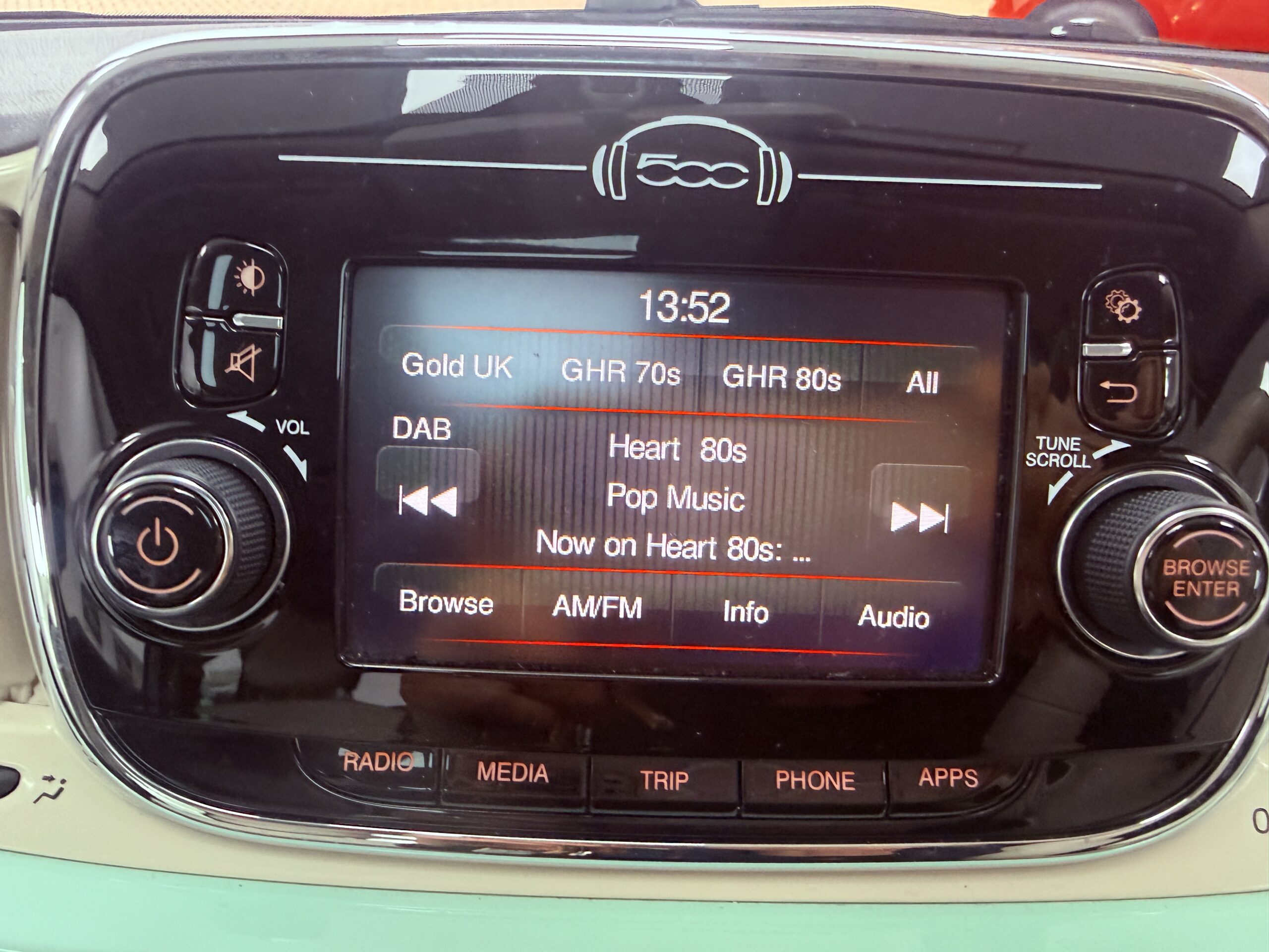 
								Fiat 500 2015 LOUNGE Hatchback full									